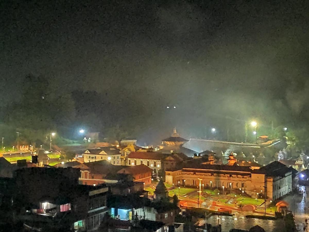Pashupati View Hotel Катманду Экстерьер фото