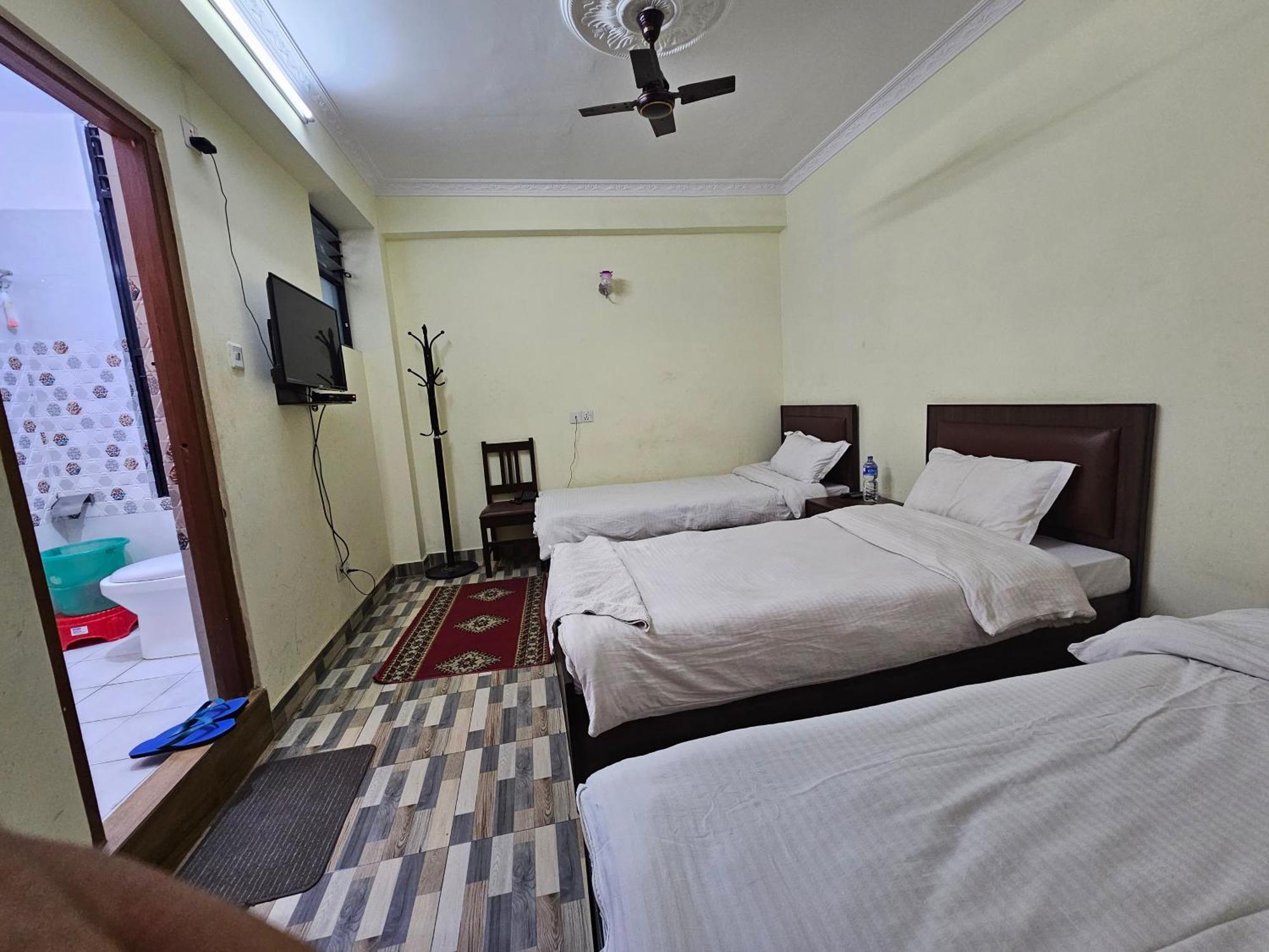 Pashupati View Hotel Катманду Номер фото